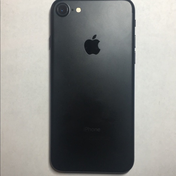 IPhone 8 - Picture 2 of 3